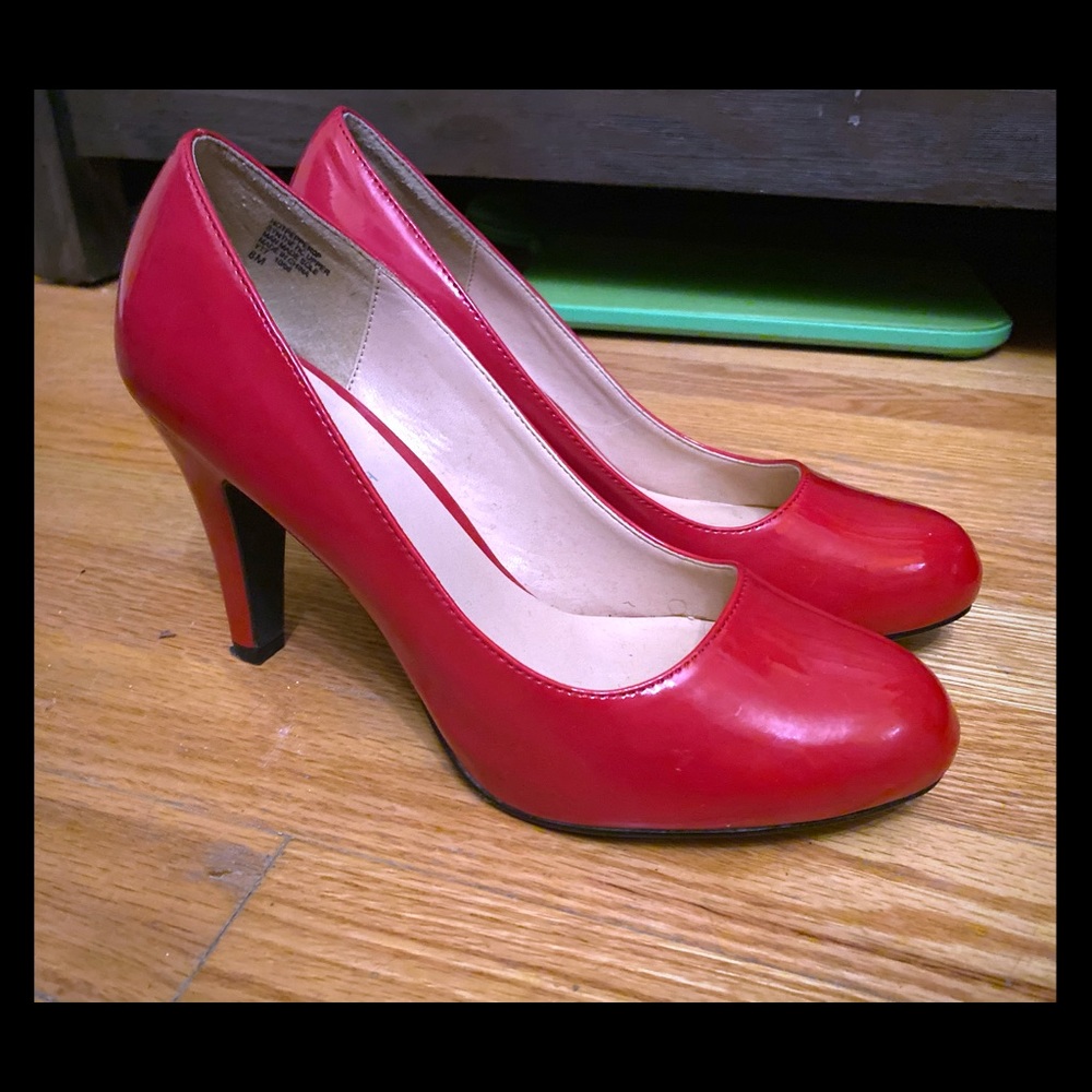 Chunky heeled pump